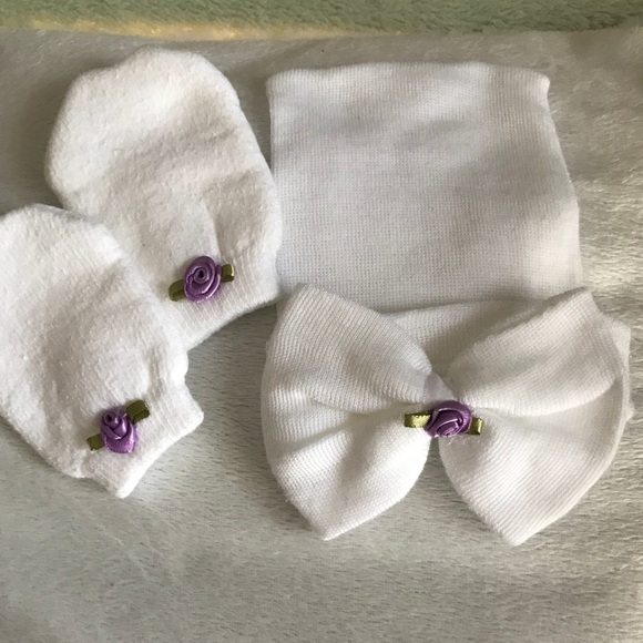 Deluxe Newborn Baby Girl 3 piece Bow Beanie Set - Picture 3 of 9
